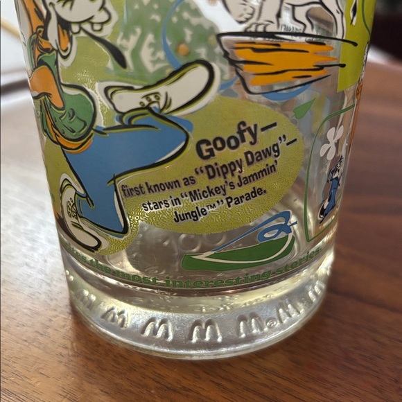 2002 Disney Glass - Picture 10 of 13